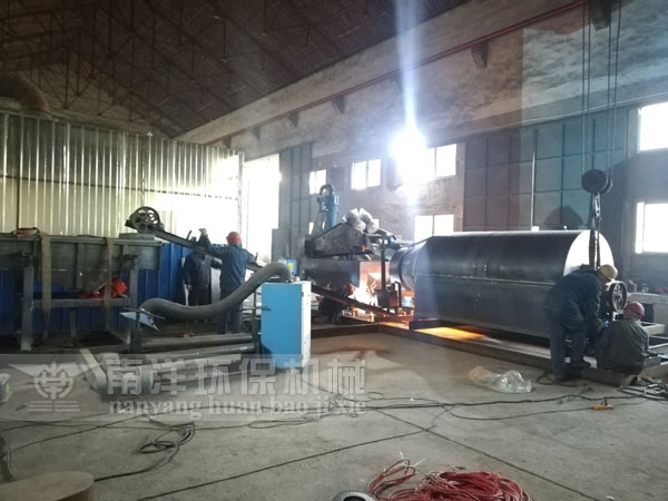 石英（yīng）砂脫水烘幹篩分成套設備製造現場