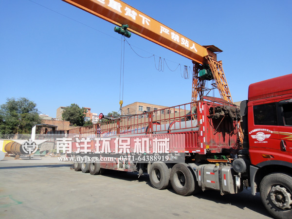 吊（diào）裝皮帶輸送機