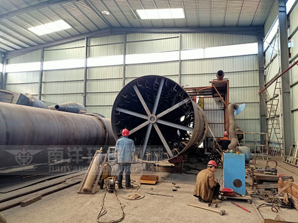 蘭炭烘幹機製造現場