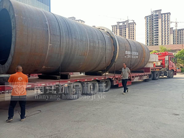 蘭炭烘幹機發貨現場（chǎng）