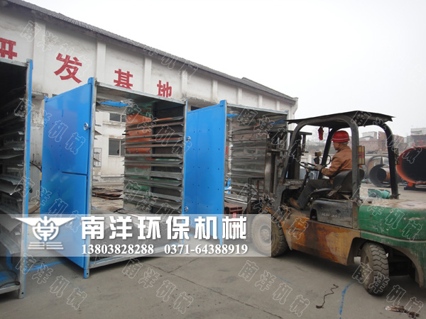 網帶烘幹機裝車現（xiàn）場