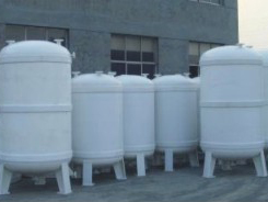 聚丙烯真空計（jì）量罐、貯（zhù）罐